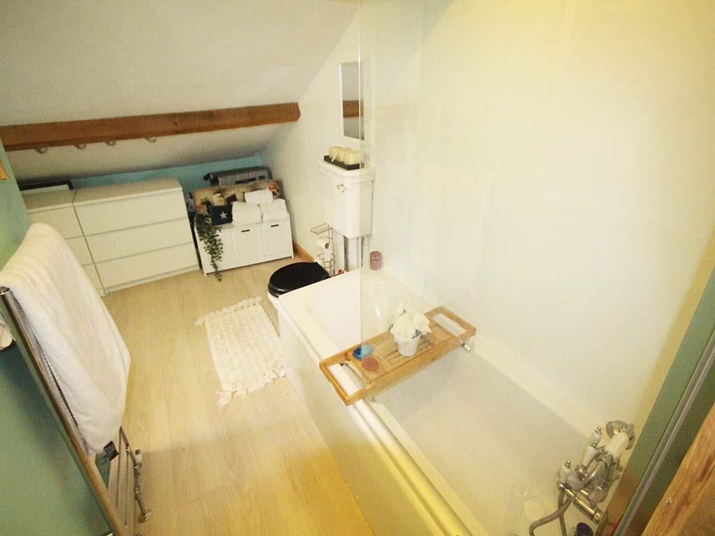2 bedroom cottage Let Agreed in Kelbrook - IMG_6015.jpg